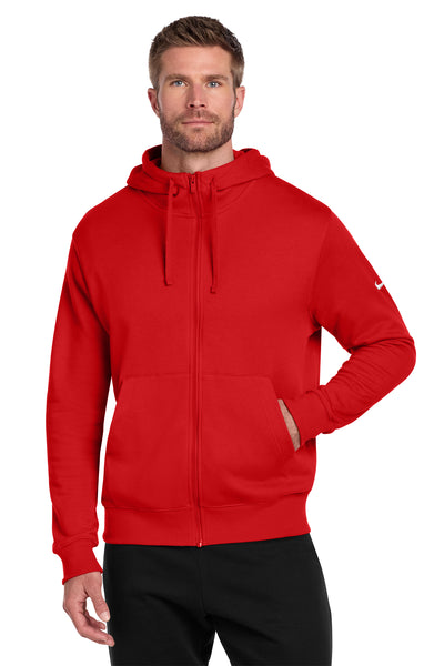 Sudadera Nike Club Fleece con cremallera completa y logo Swoosh en la manga NKDR1513